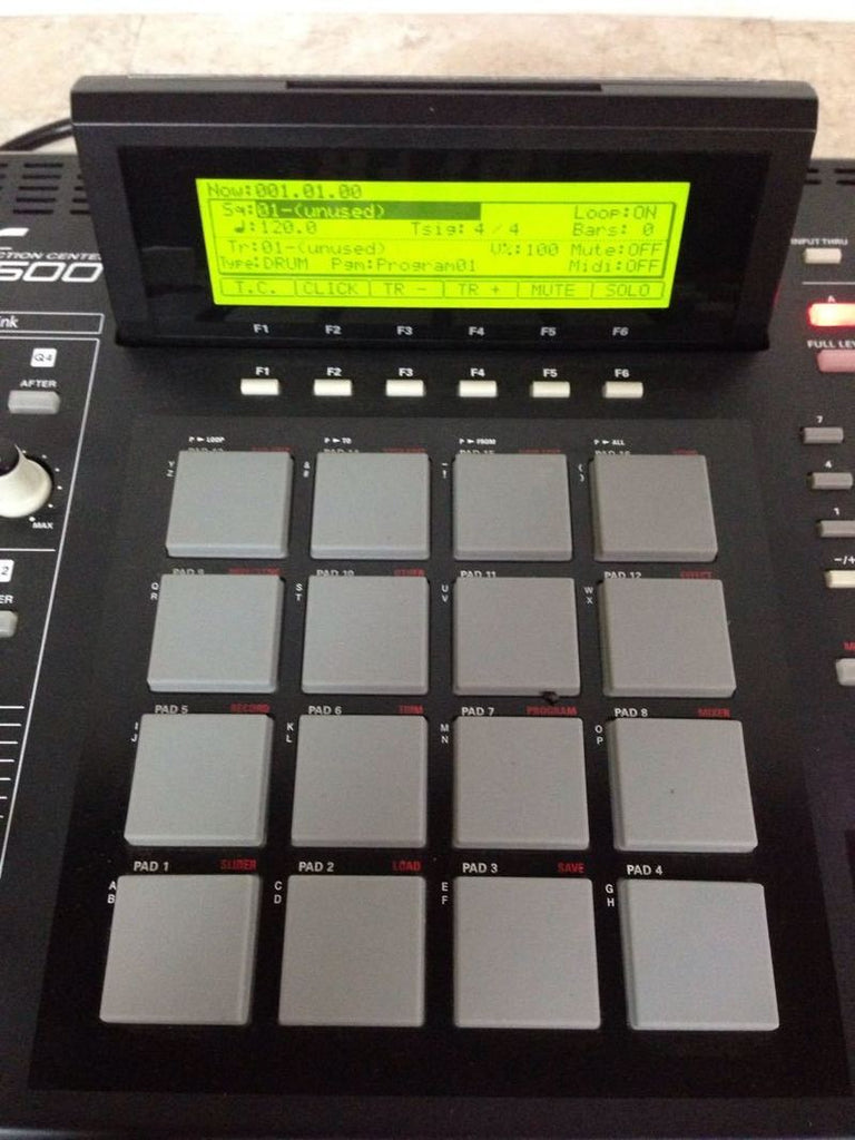 Akai Professional MPC2500 Music Production Center