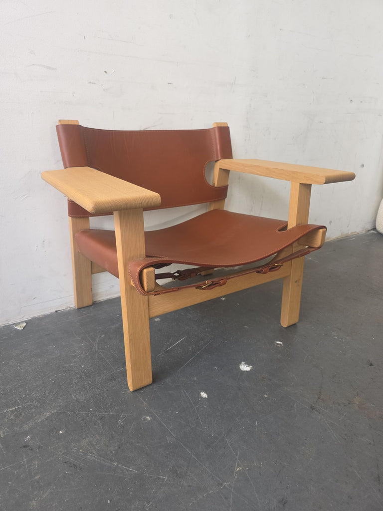 Fredericia Furniture Spanish Lounge Chair in Oak and Cognac Leather