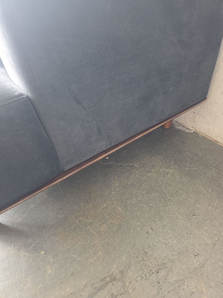 Sài Gòn Love Seat Sofa