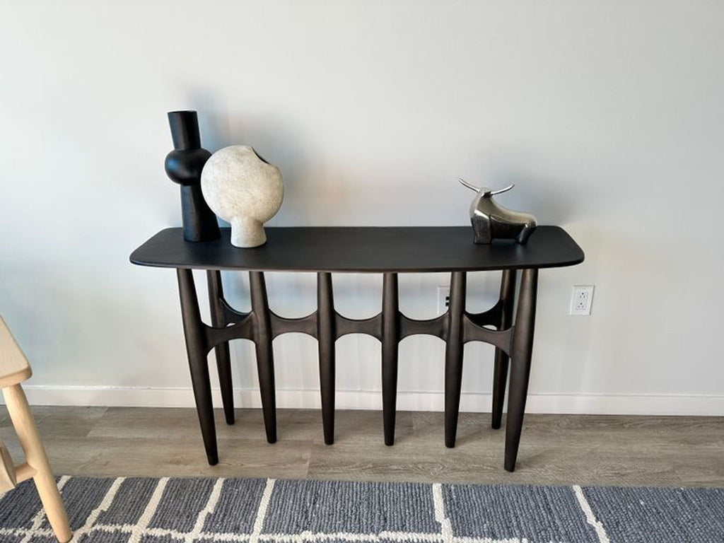 Certainly! However, I do not see any image attached or described. If you can either upload the images or give a detailed description of them, I will be able to write the three distinct alt texts for you.