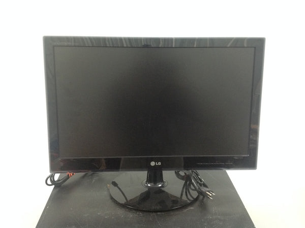 1. Front view of an LG Flatron computer monitor, part of the Monitors & Projectors category, displaying its screen.