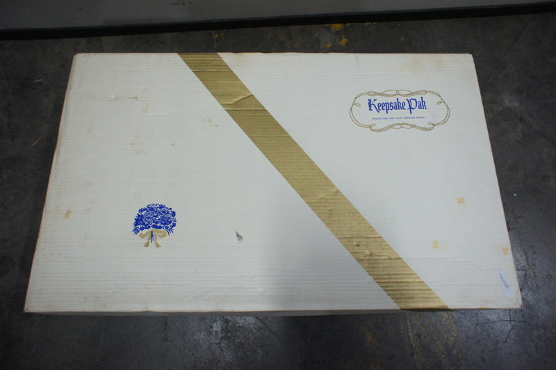 3. Full view of Reperch Keepsake Pak box, slightly worn, for storing a vintage wedding dress, Other category.