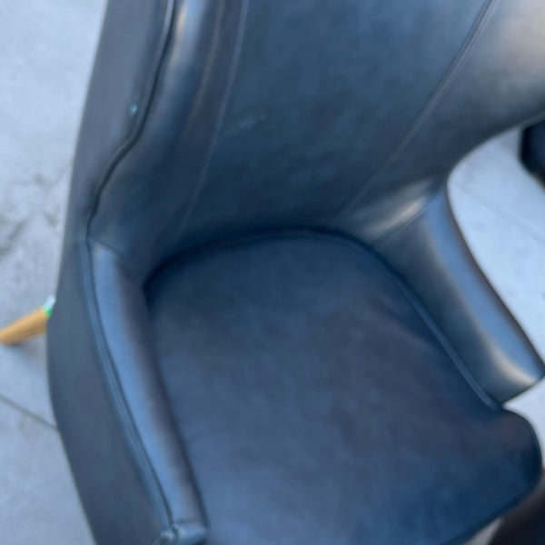 1070929