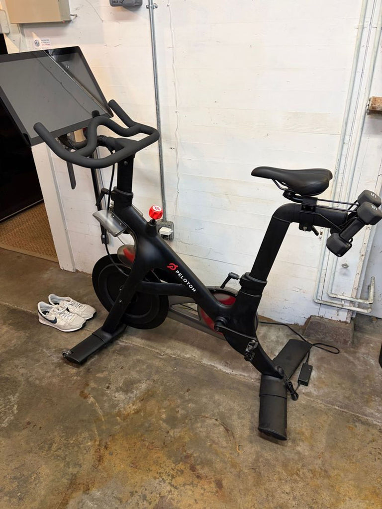 Certainly! However, it seems the image or its detailed description isn't included in your message—only the item’s category is mentioned: Gym Equipment. If you can share more details, like the appearance, type, or features of the equipment, I can make the alt texts more accurate. For now, here are three generic examples based on typical gym equipment: