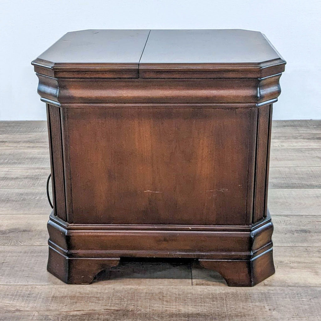 Expandable Top Nightstand