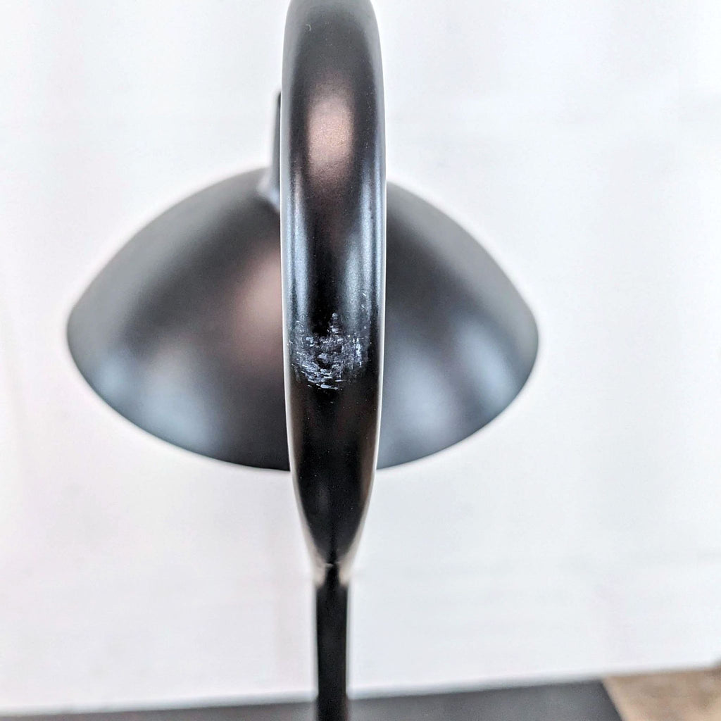 Safavieh Giselle Modern Lamp