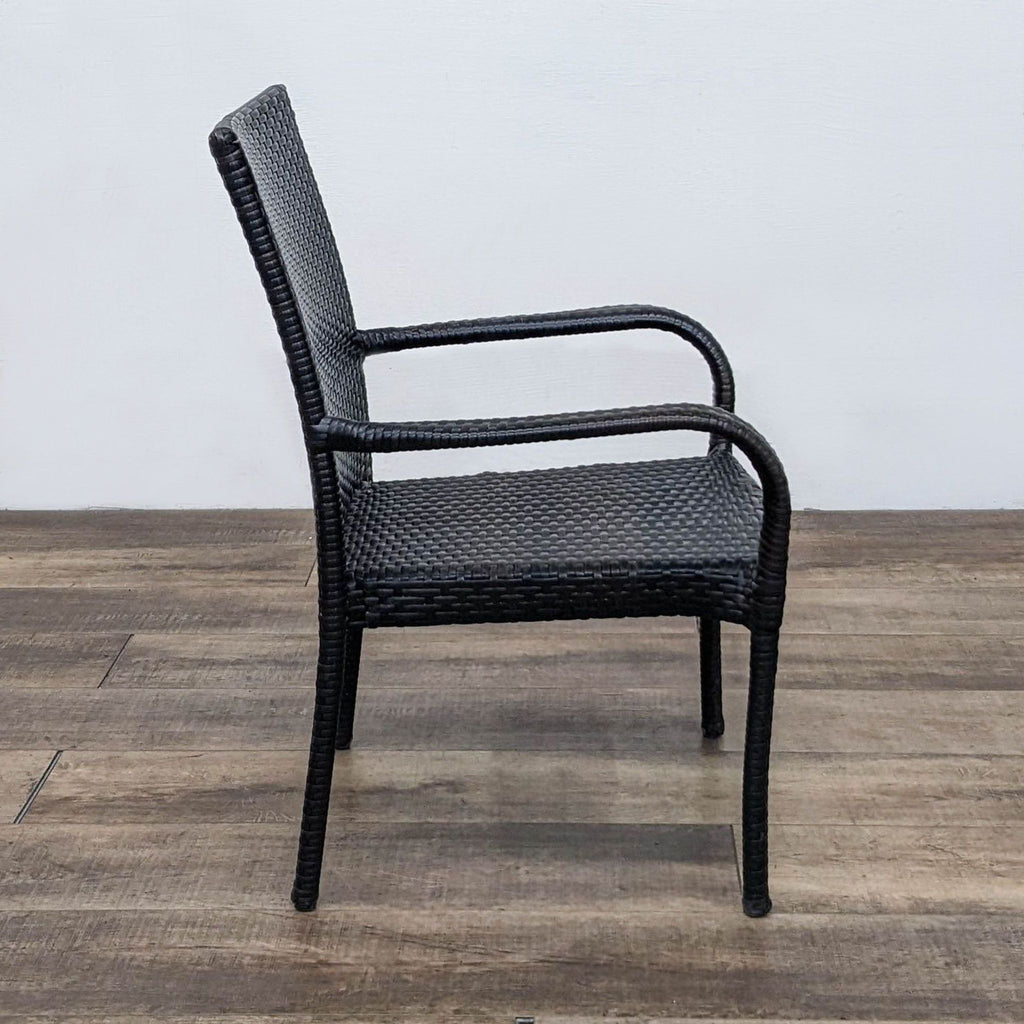 Contemporary Three-Piece Set