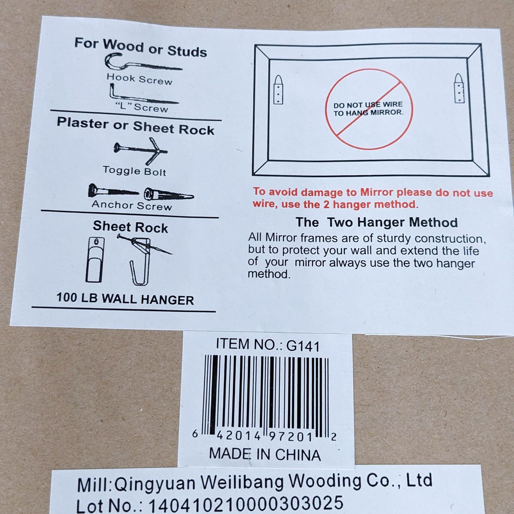 Installation guide for Reperch mirror, emphasizing two-hanger method for secure mounting.