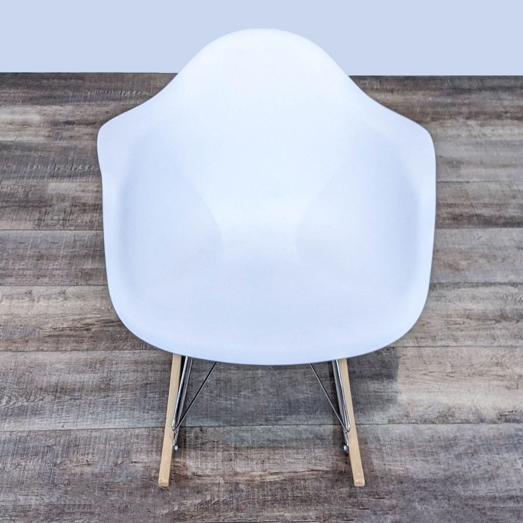 Modern Bucket Rocker