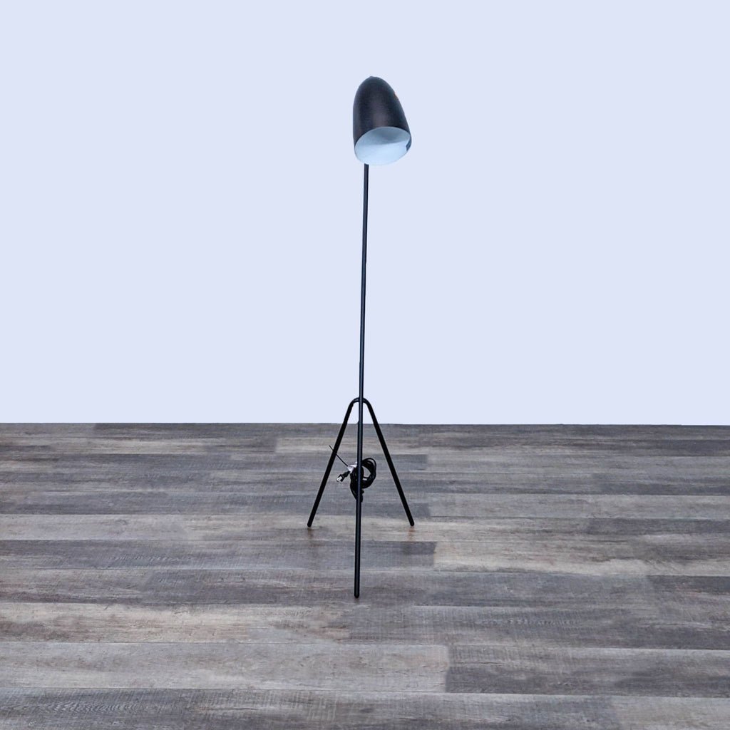 Modern Tripod Floor Lamp