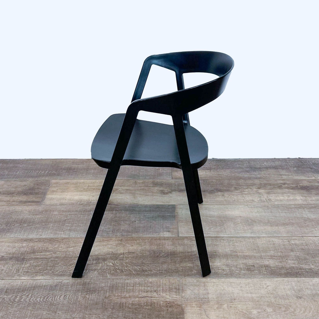 Rove Concepts Compas Chair
