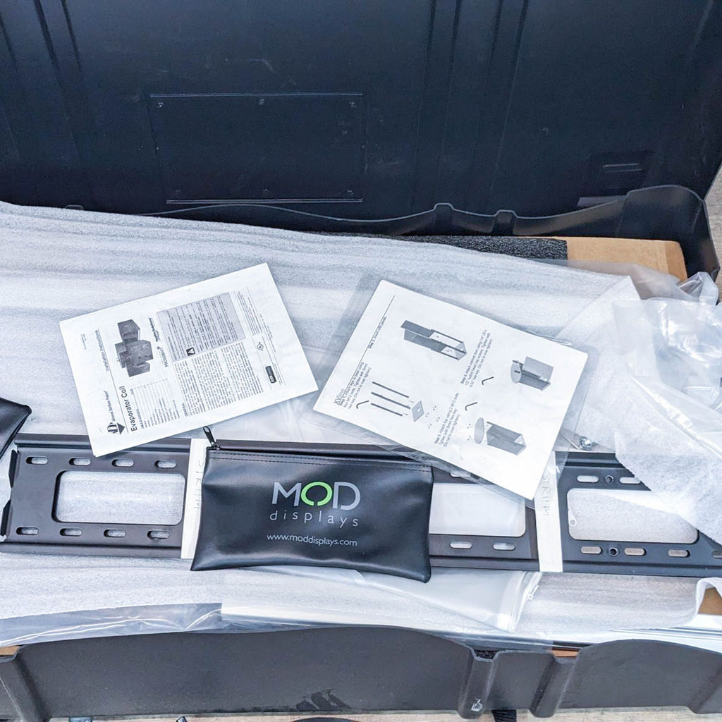 Mod Displays XVLine Travel Cabinet