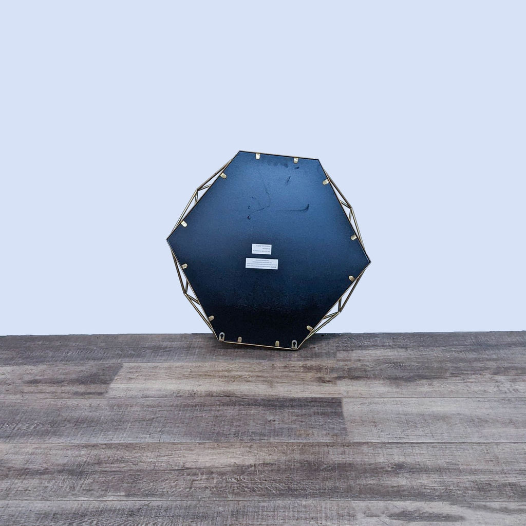 Back view of the octagonal mirror by Reperch.