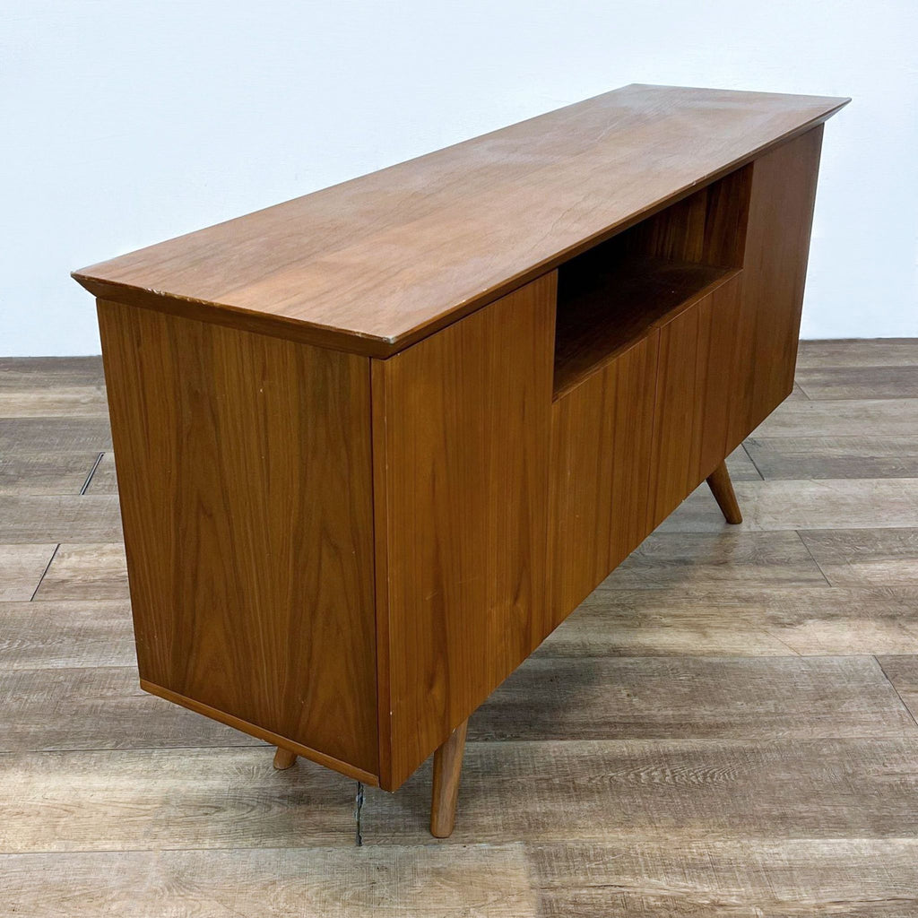 Mid-Century Modern Wood Credenza/Sideboard