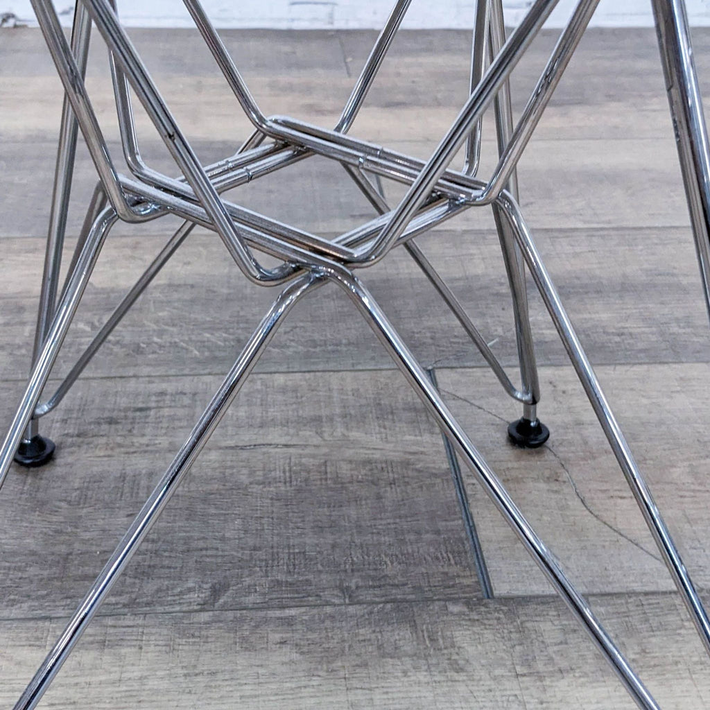 Herman Miller Eames Molded Side Chair