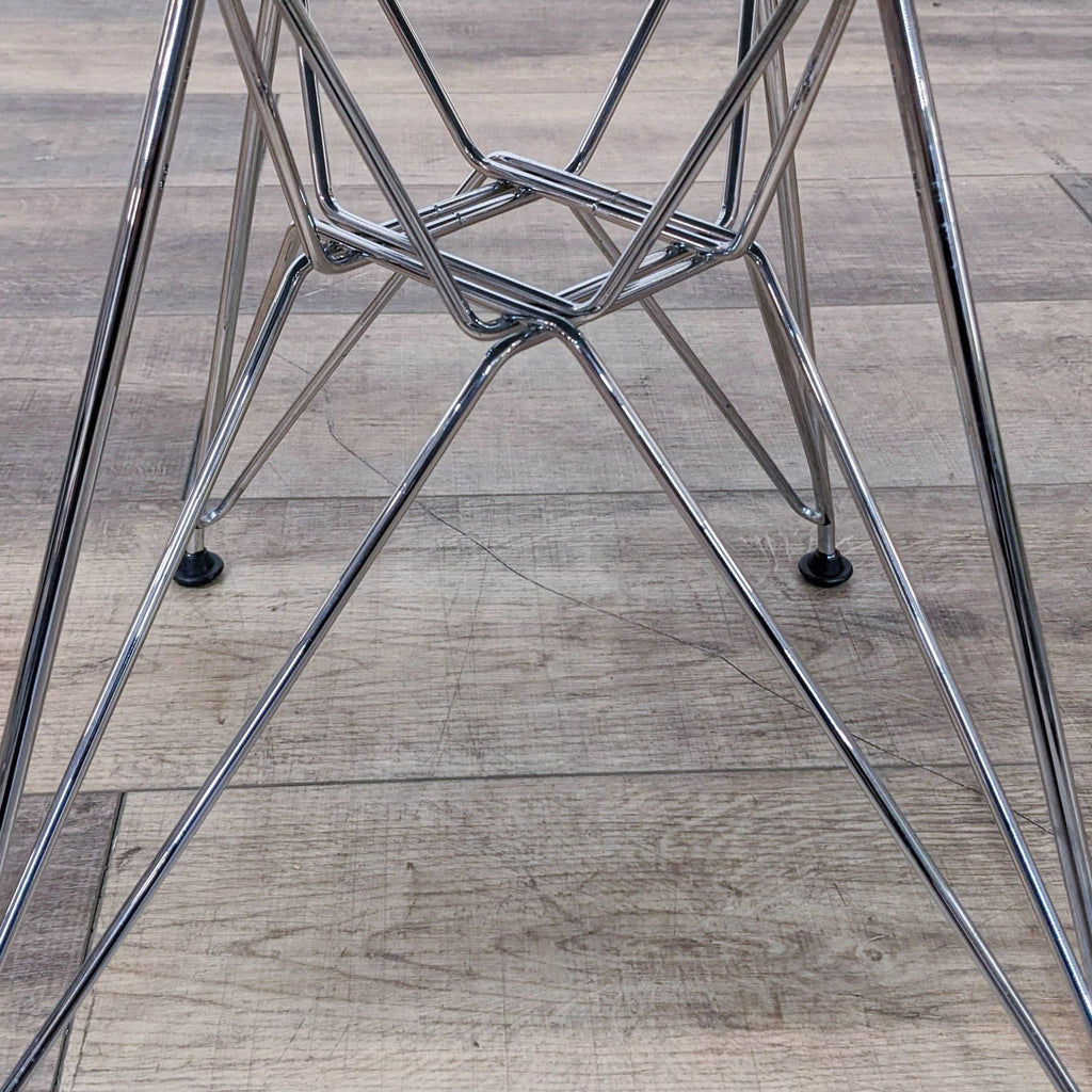 Herman Miller Eames Molded Side Chair