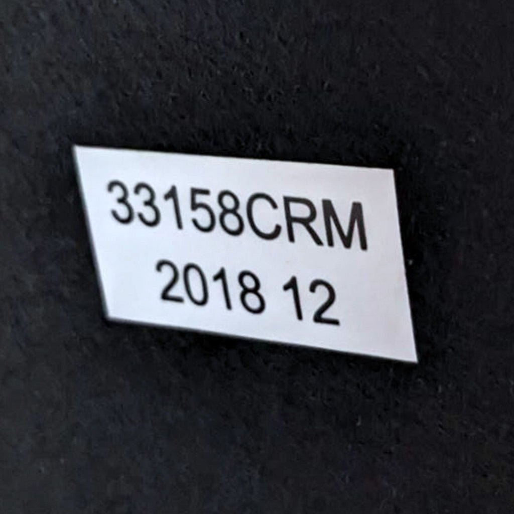 Label with "33158CRM, 2018 12" on the Reperch lamp base.