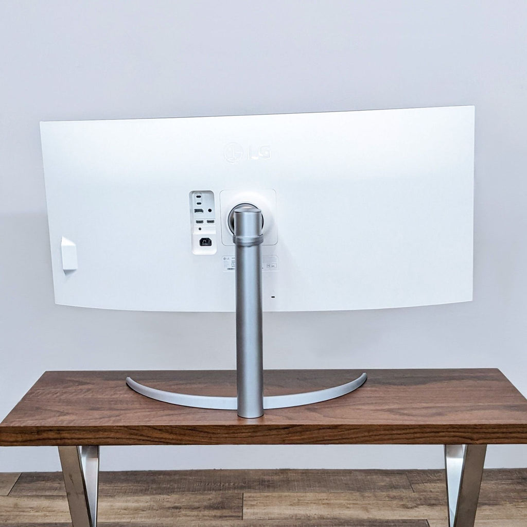 LG UltraWide Monitor 40WP95C