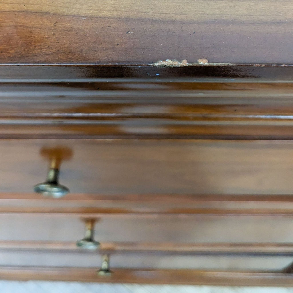 Traditional 8 Drawer Dresser