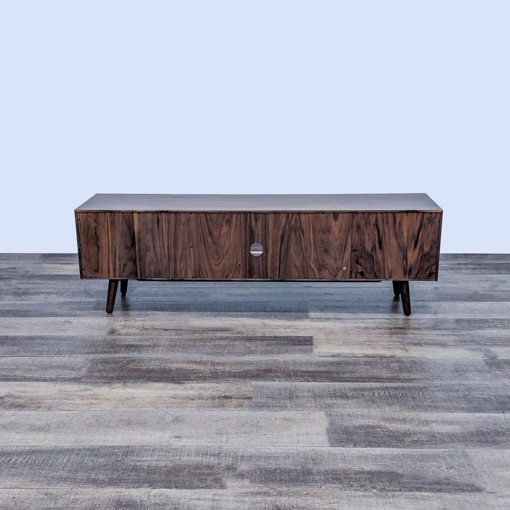 Article Seno Walnut Media Unit