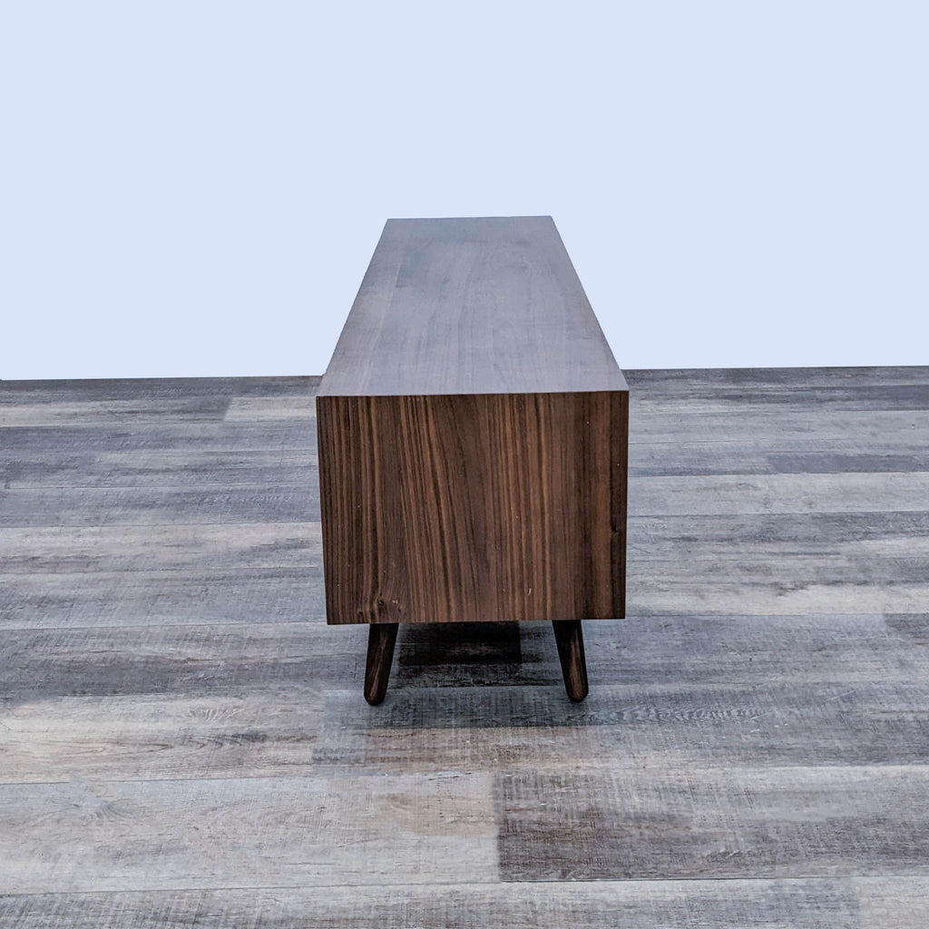 Article Seno Walnut Media Unit