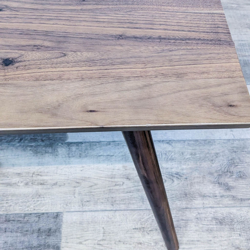 Article Seno Dining Table