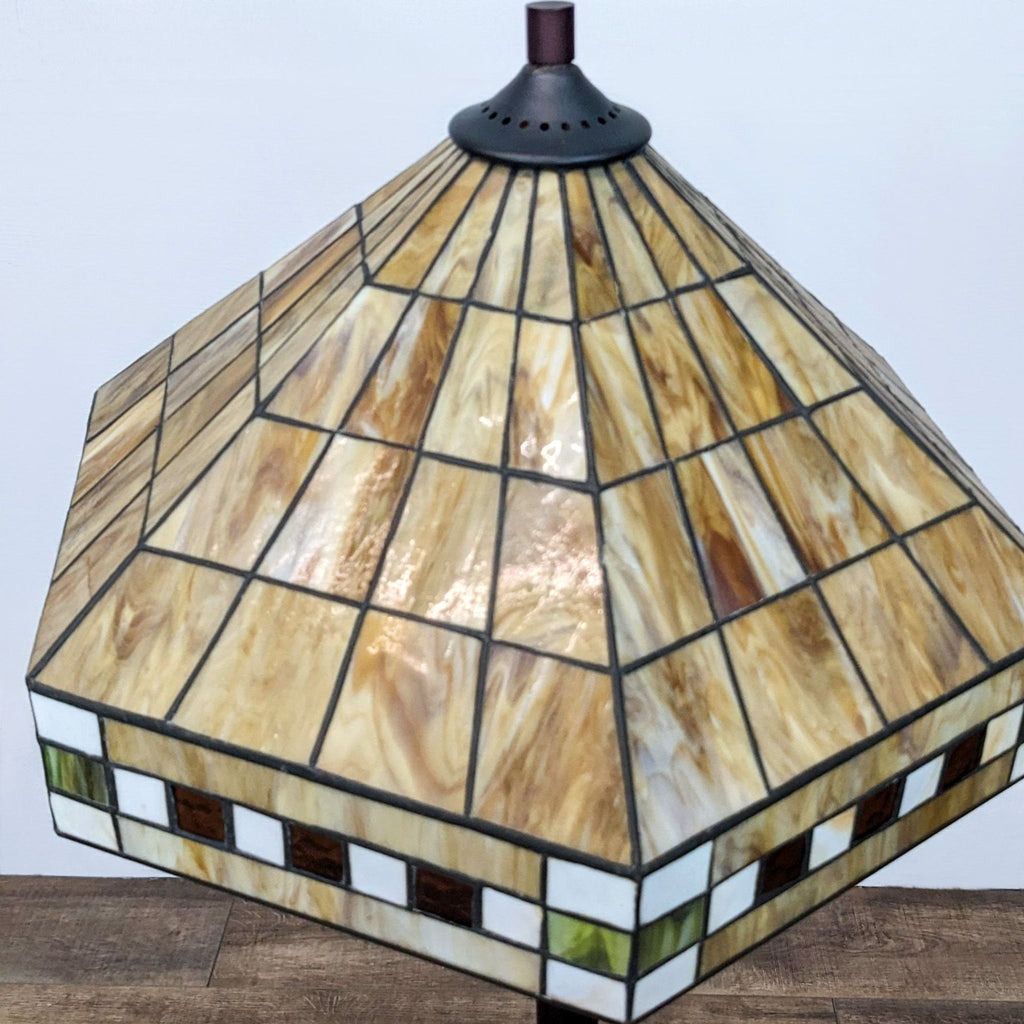 Close-up of Reperch lamp's intricate stained glass pattern.