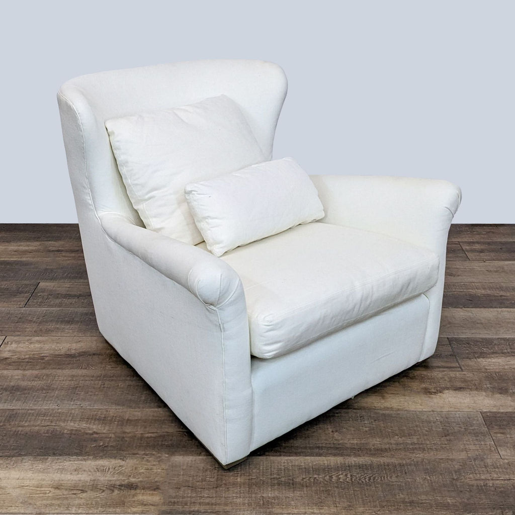 Comfortable Modern White Lounge Chair with Cushion