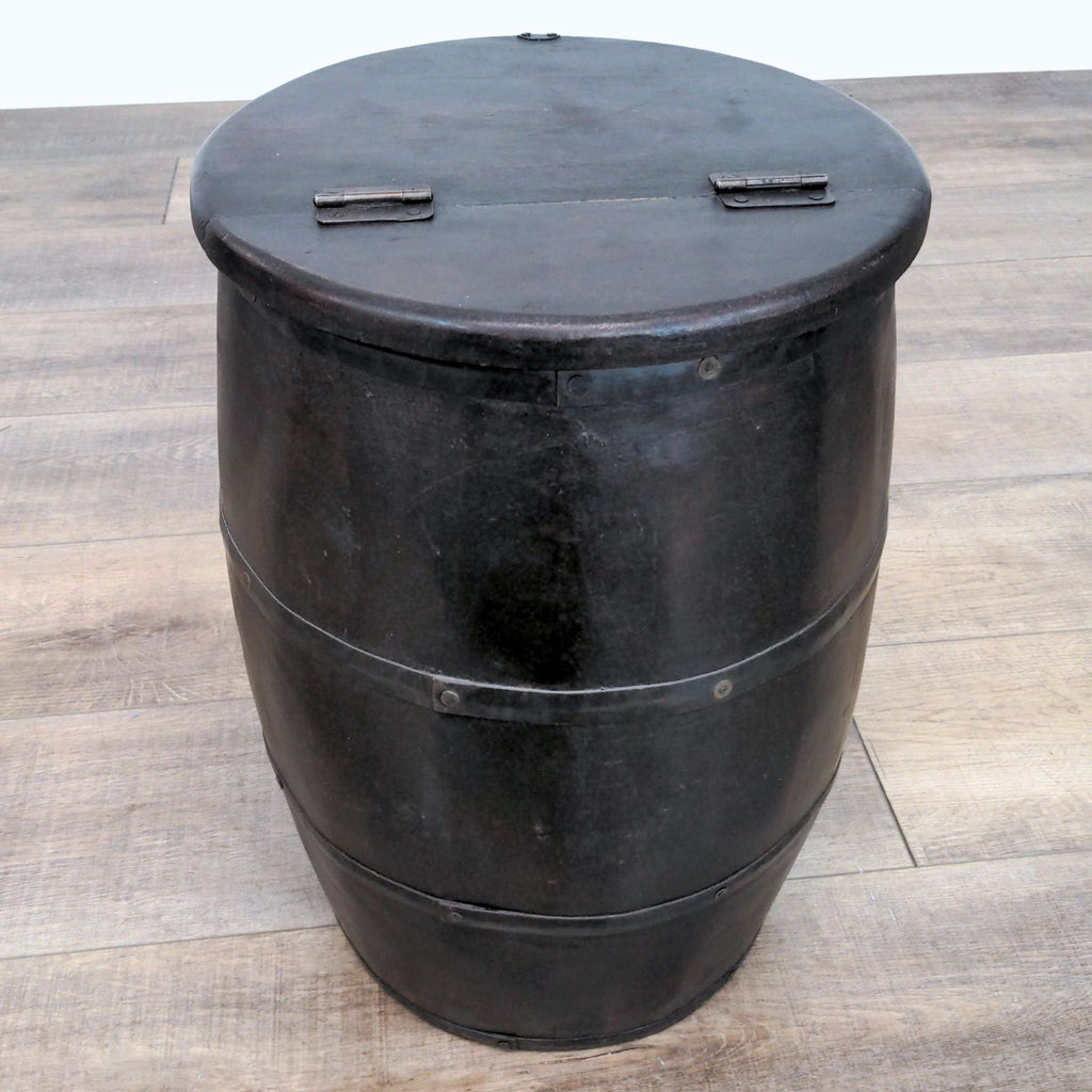 Vintage-Style Decorative Wooden Barrel with Lid