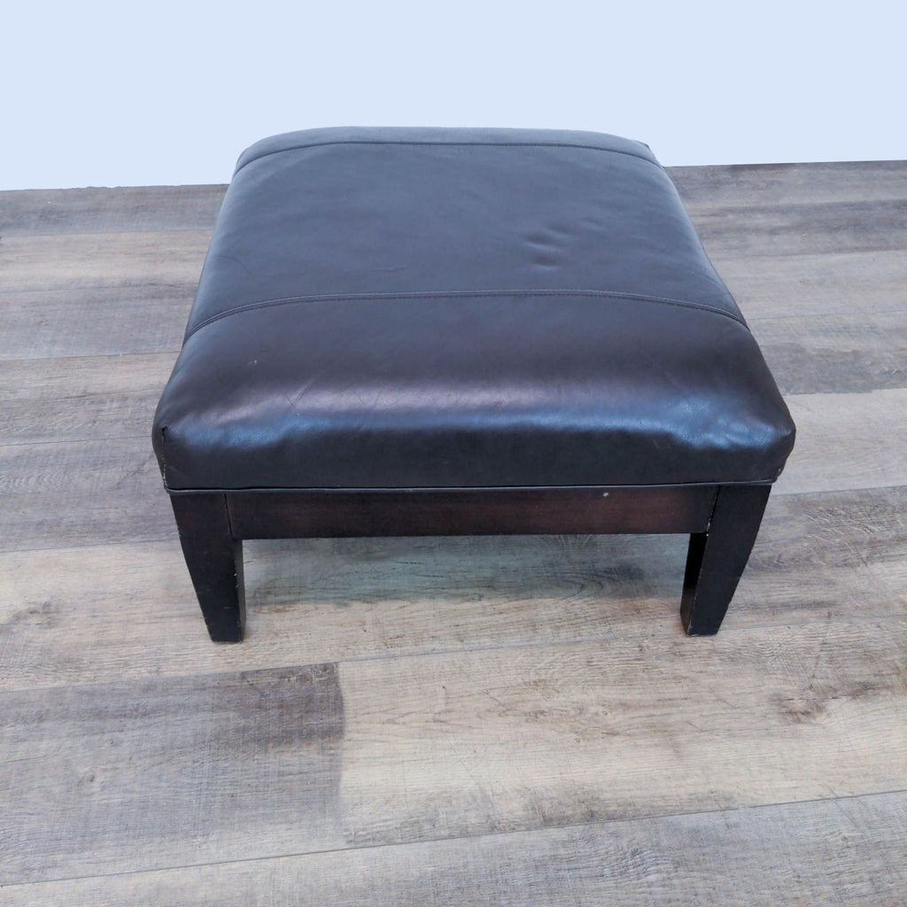 Stools, Ottomans & Benches