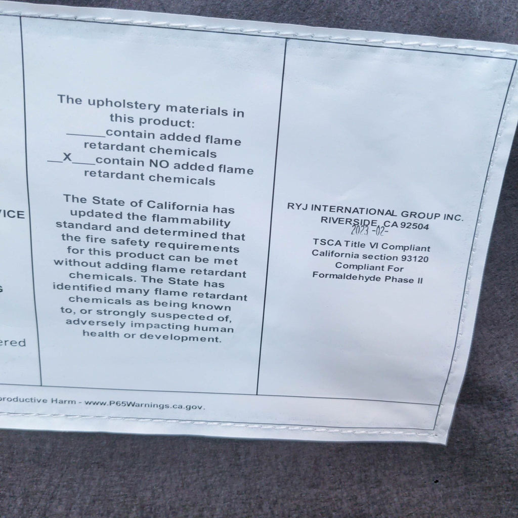 Modern Loveseat with Velvet Upholstery