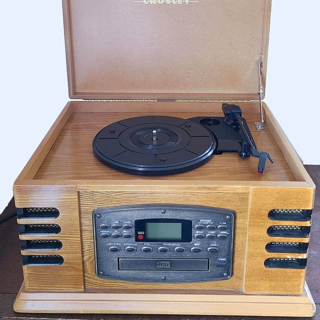 Vintage-Inspired Crosley All-in-One Turntable with Built-in Speakers and Radio