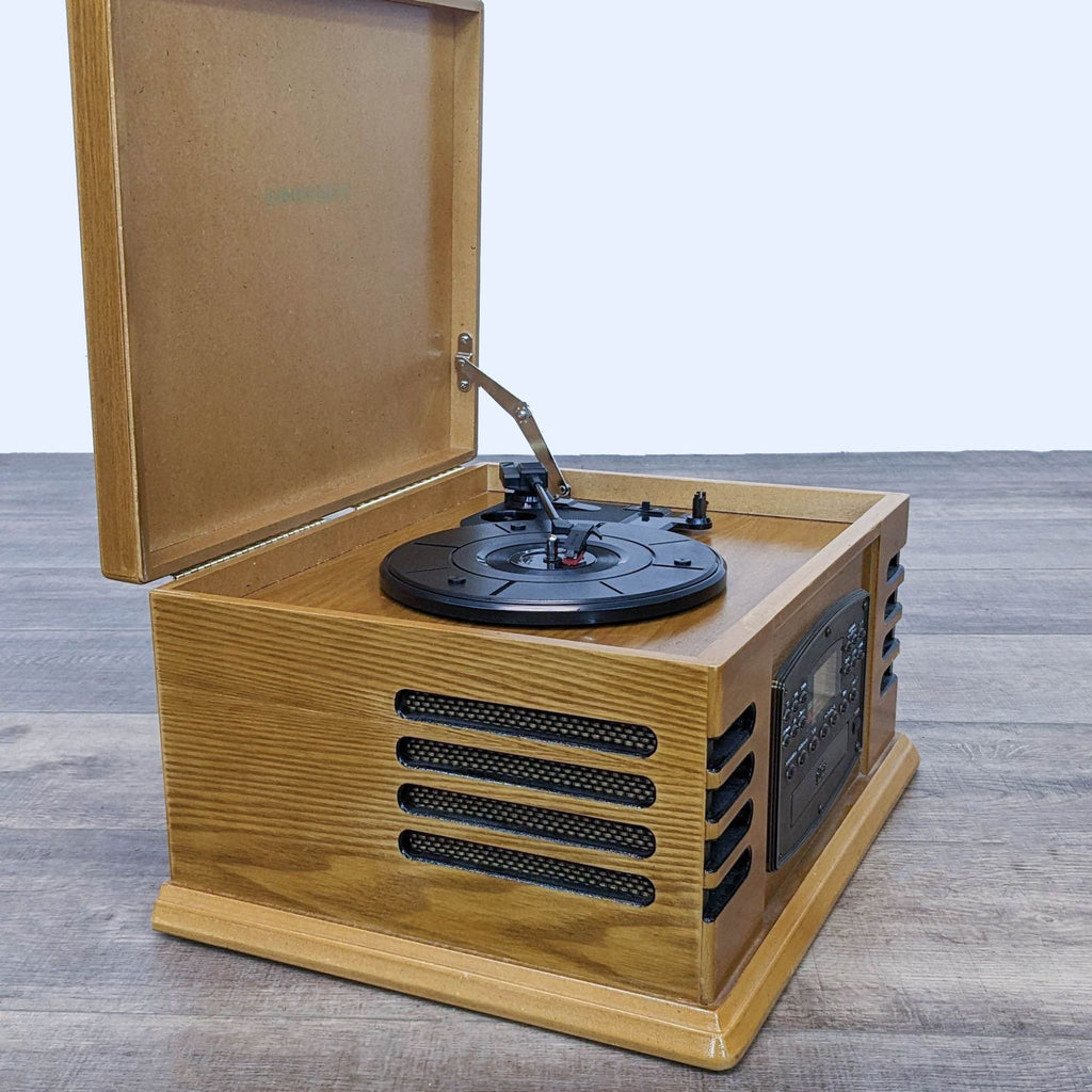 Vintage-Inspired Crosley All-in-One Turntable with Built-in Speakers and Radio