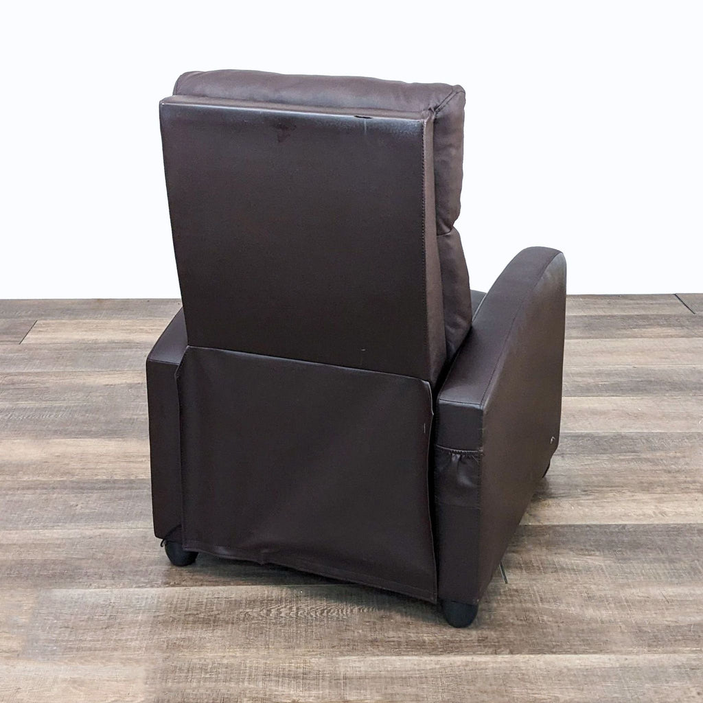 the [ unused0 ] recliner is a modern, modern, and comfortable chair that can be