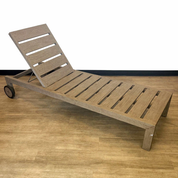 the [ unused0 ] - - outdoor lounge chair