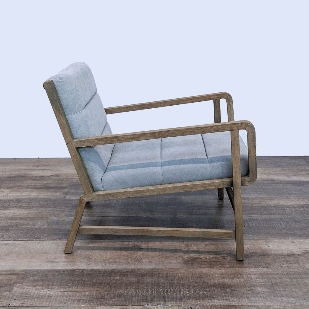 the [ unused0 ] lounge chair