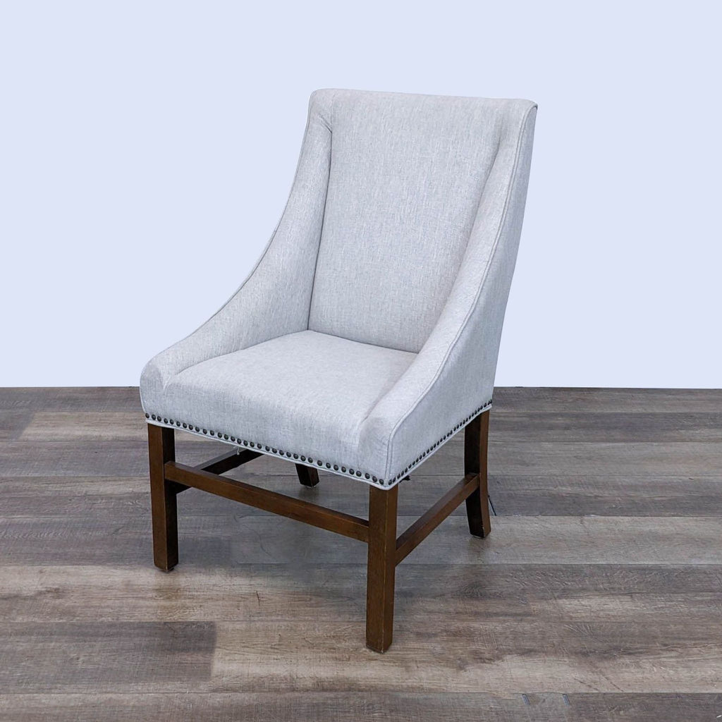 Slope Armed Upholstered Dining Chair