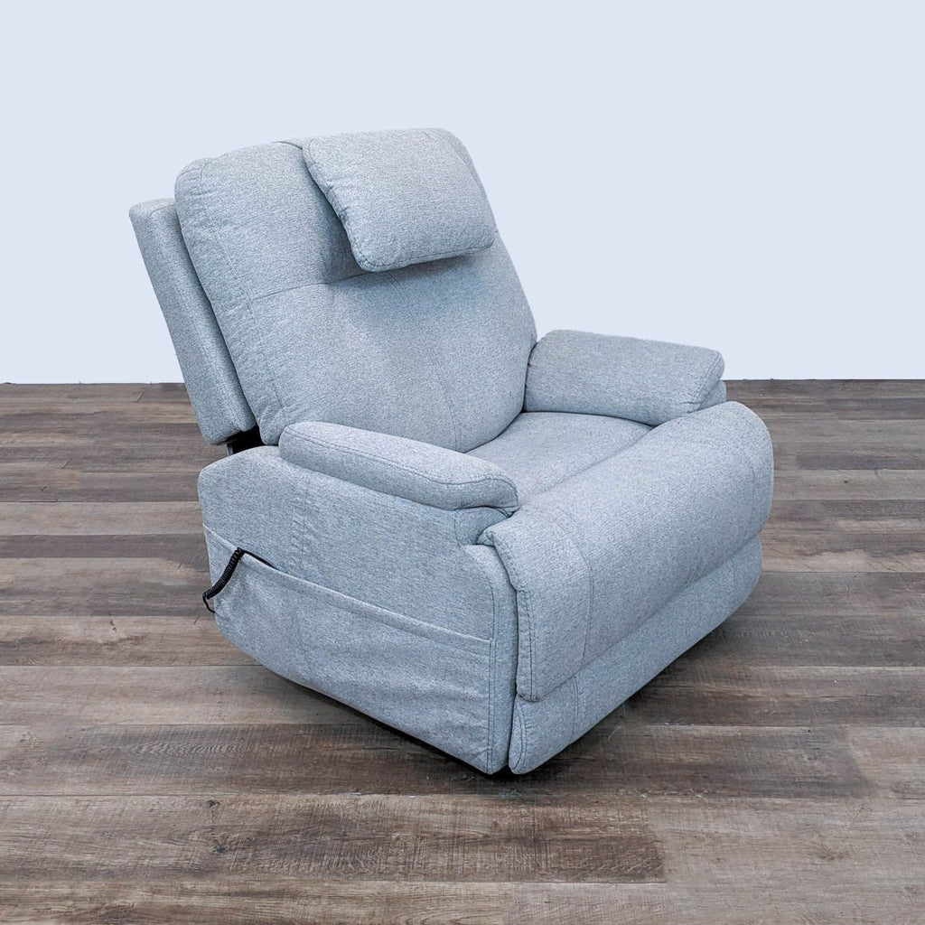 a recliner chair with a recliner.