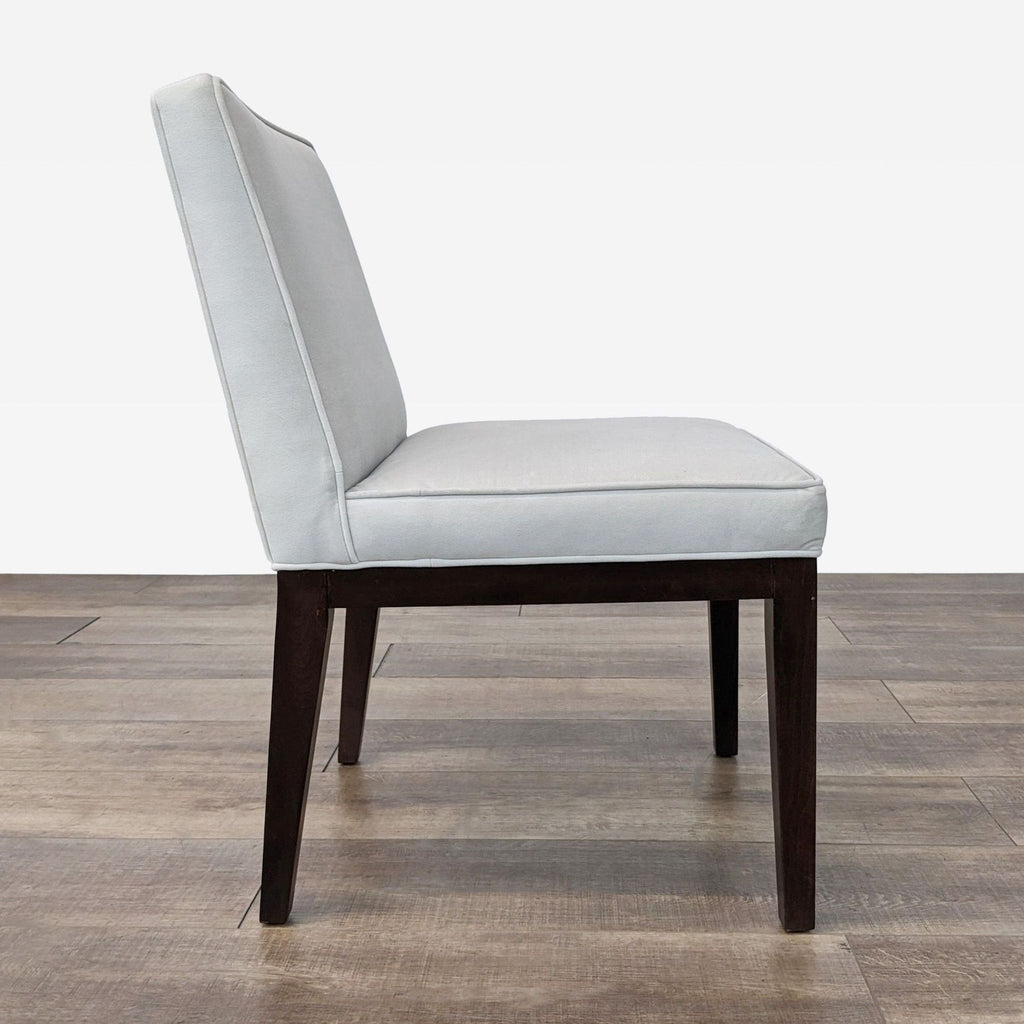 the [ unused0 ] dining chair