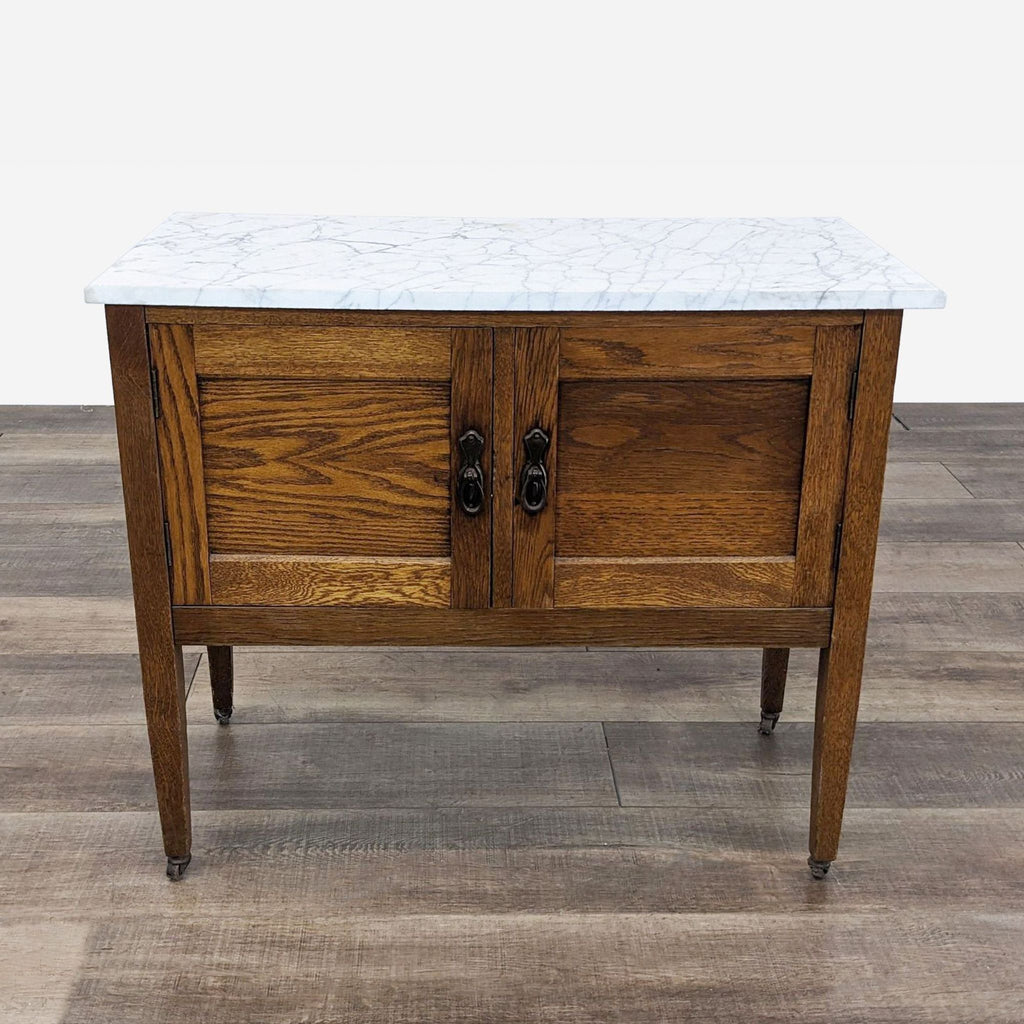 a [ unused0 ] oak sideboard