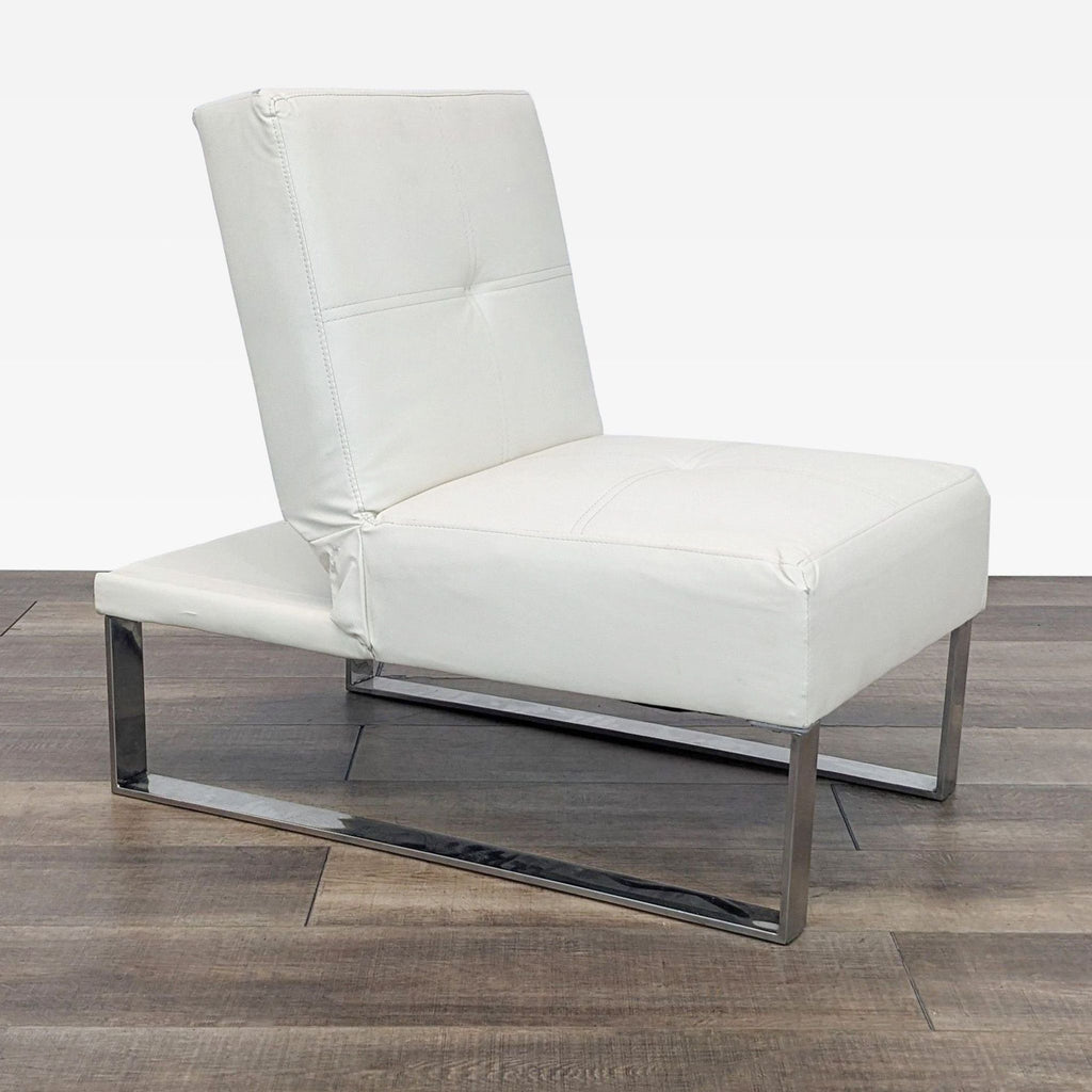 the modern white leather lounge chair