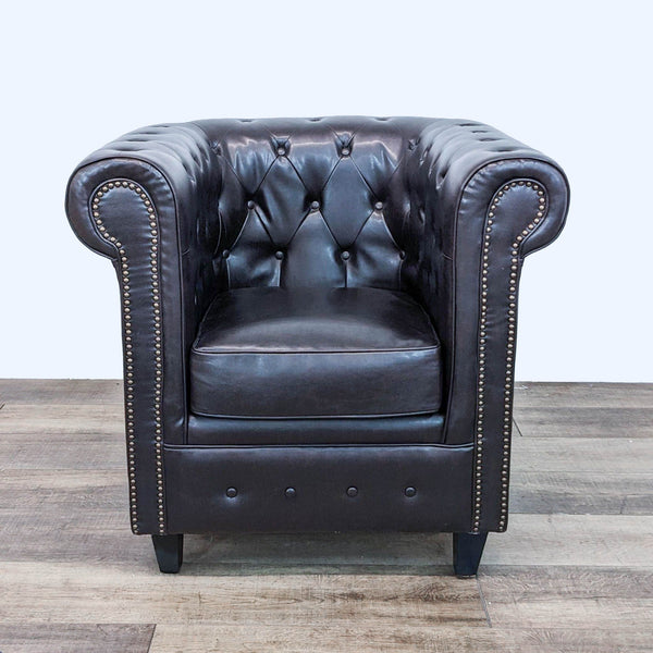 the [ unused0 ] leather chair