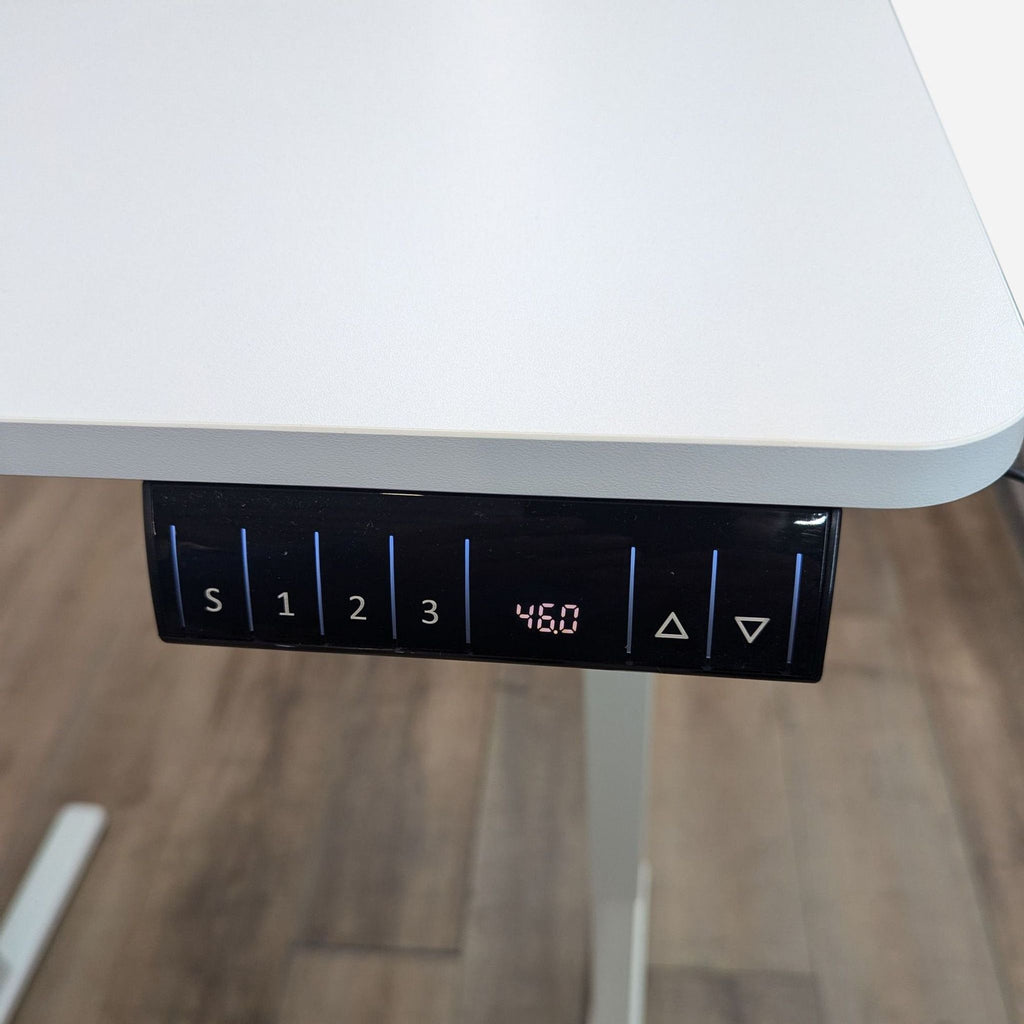 the table top is a bit too small for me.