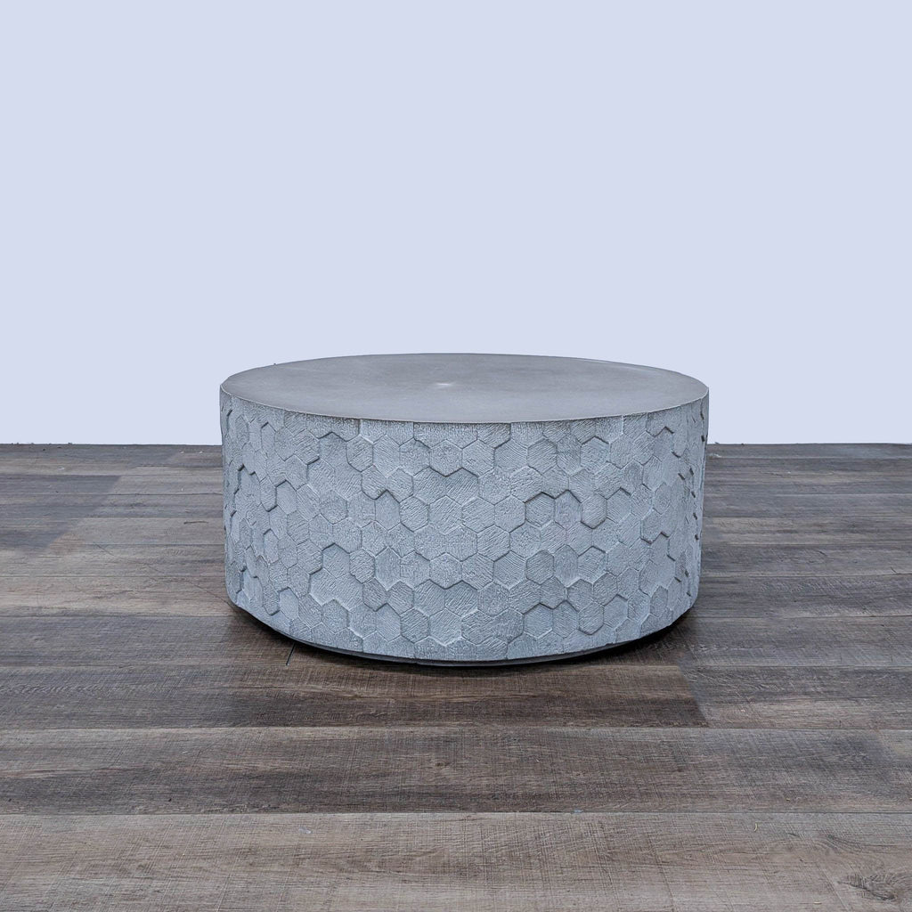 the [ unused0 ] round coffee table