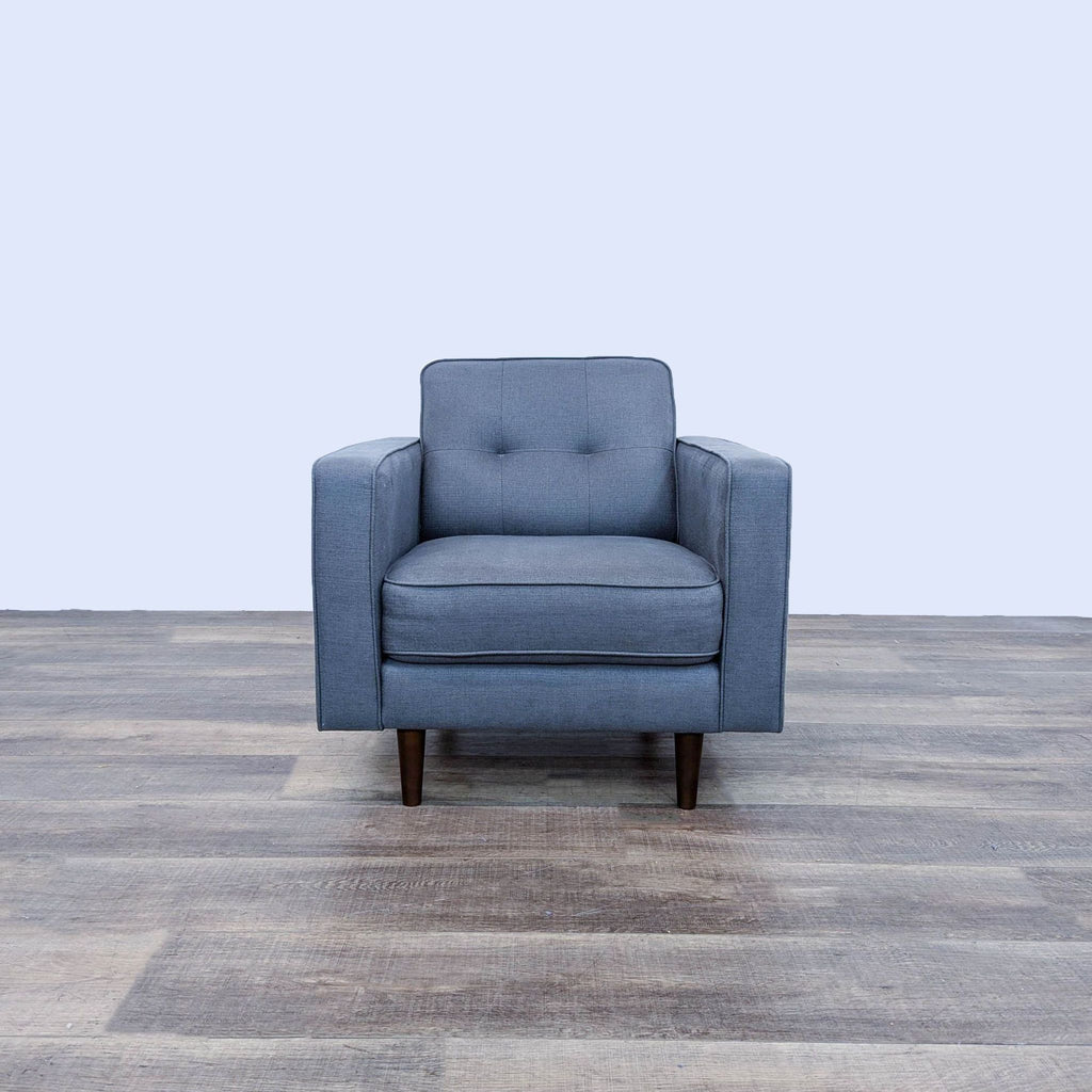 the [ unused0 ] chair in blue