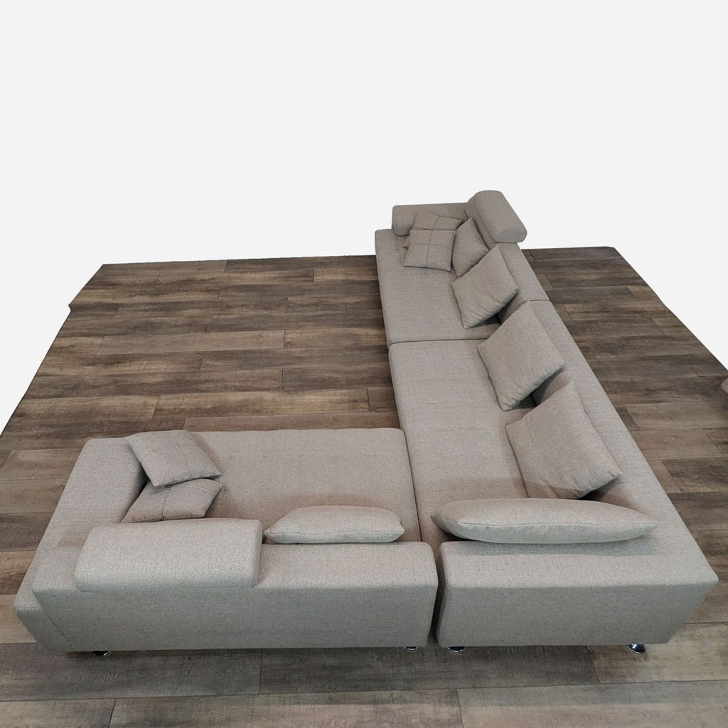 the modern sectional sofa with four armrests