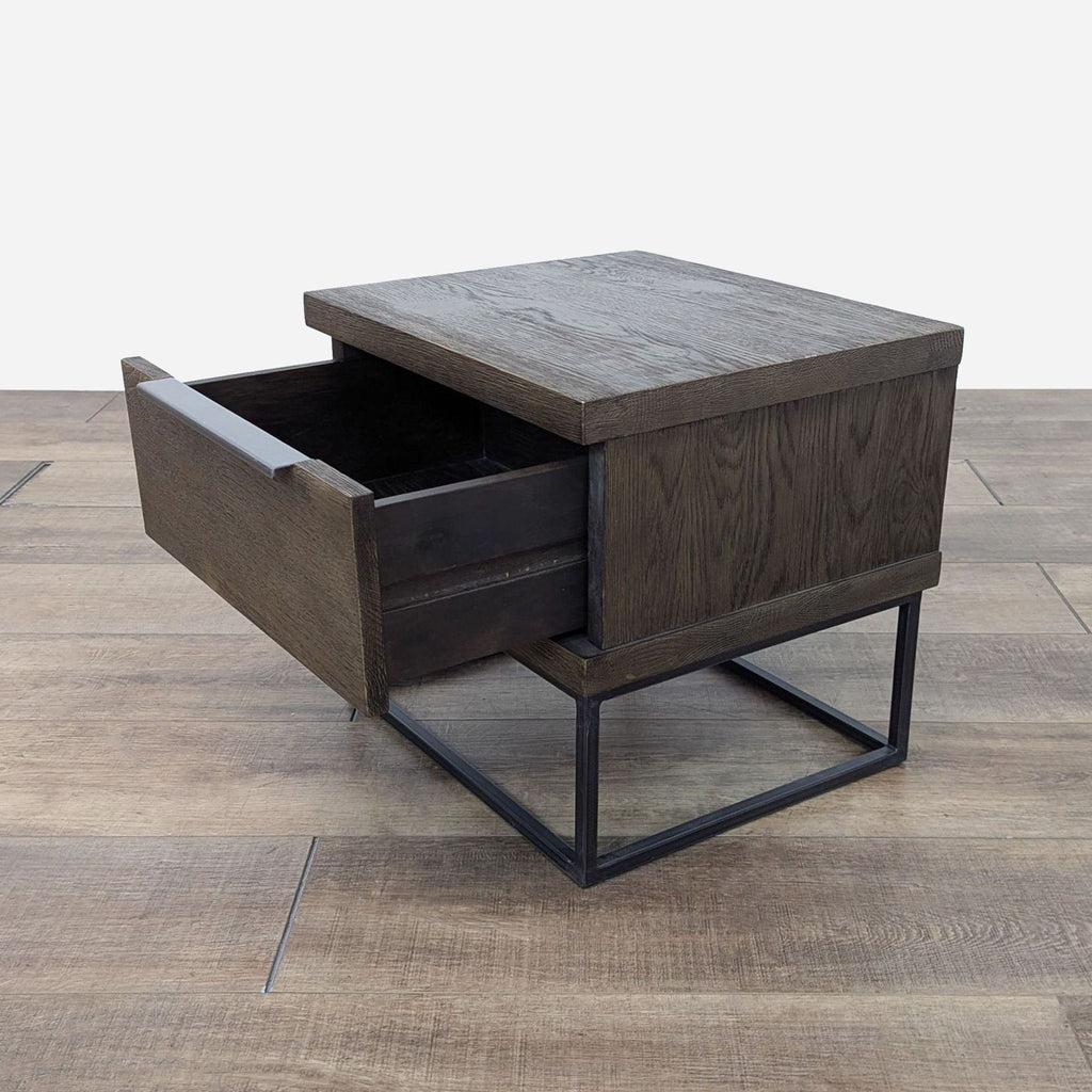 the [ unused0 ] coffee table is a modern coffee table with a modern design.