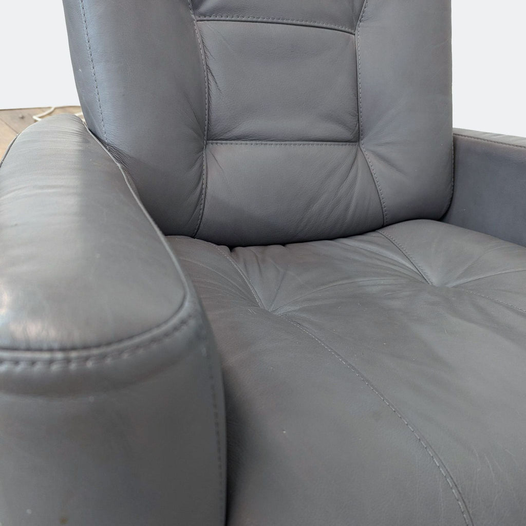 leather recliner in the style of [ unused0 ]