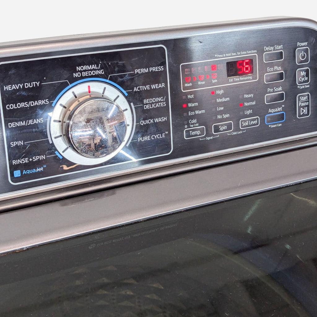 a digital display on a washing machine.