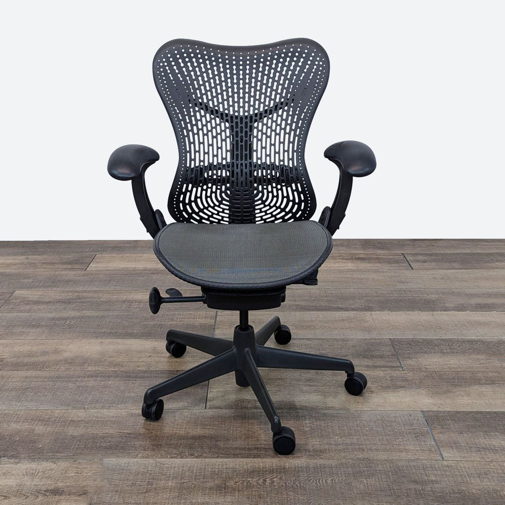 the [ unused0 ] chair is a modern, modern, and comfortable chair.